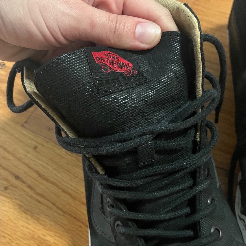 Vans all Black High-Top Men's Shoes - Picture 3 of 5